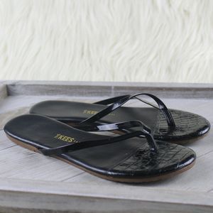 crocs thongs anaconda